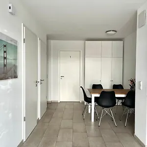  Privatunterkunft Guestroom Messe